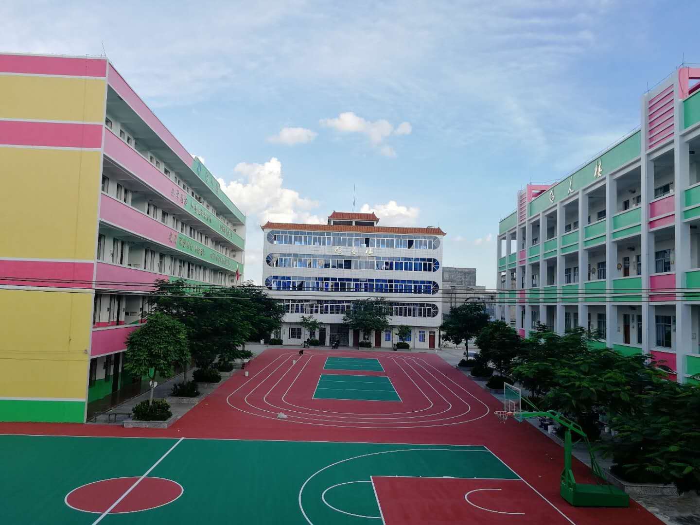 广西博白三滩镇学校